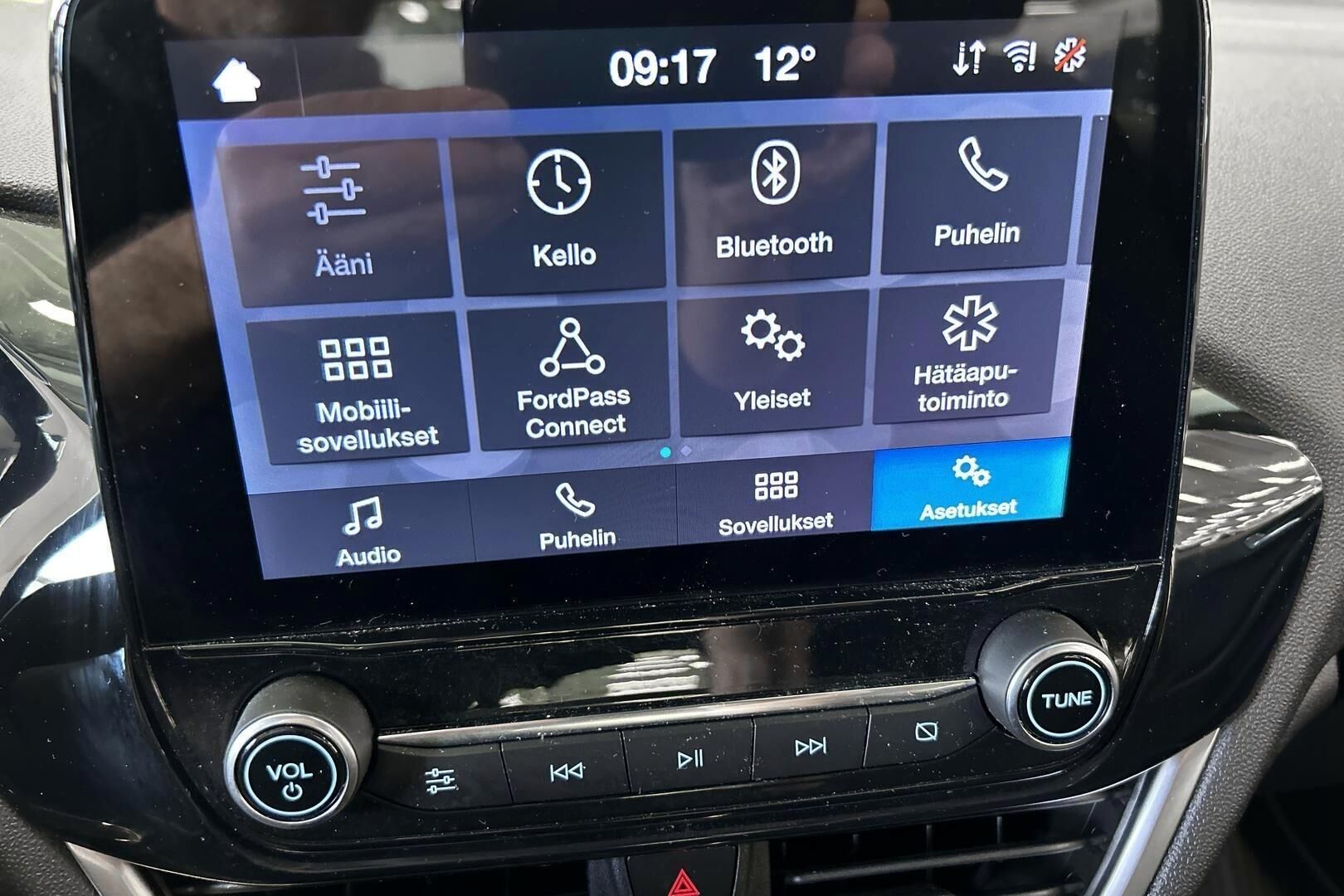 Ford Fiesta iso kuva 12