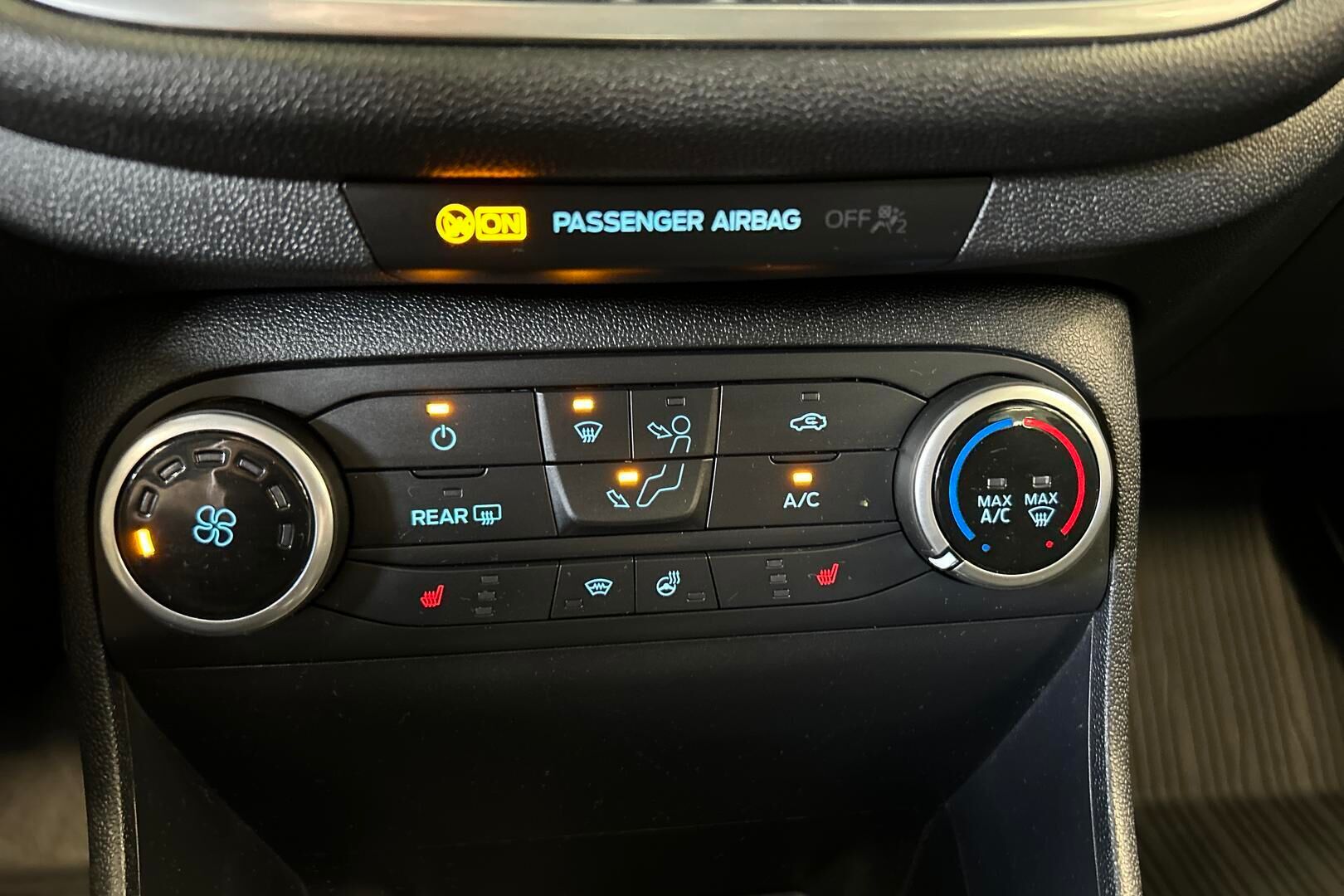 Ford Fiesta iso kuva 14