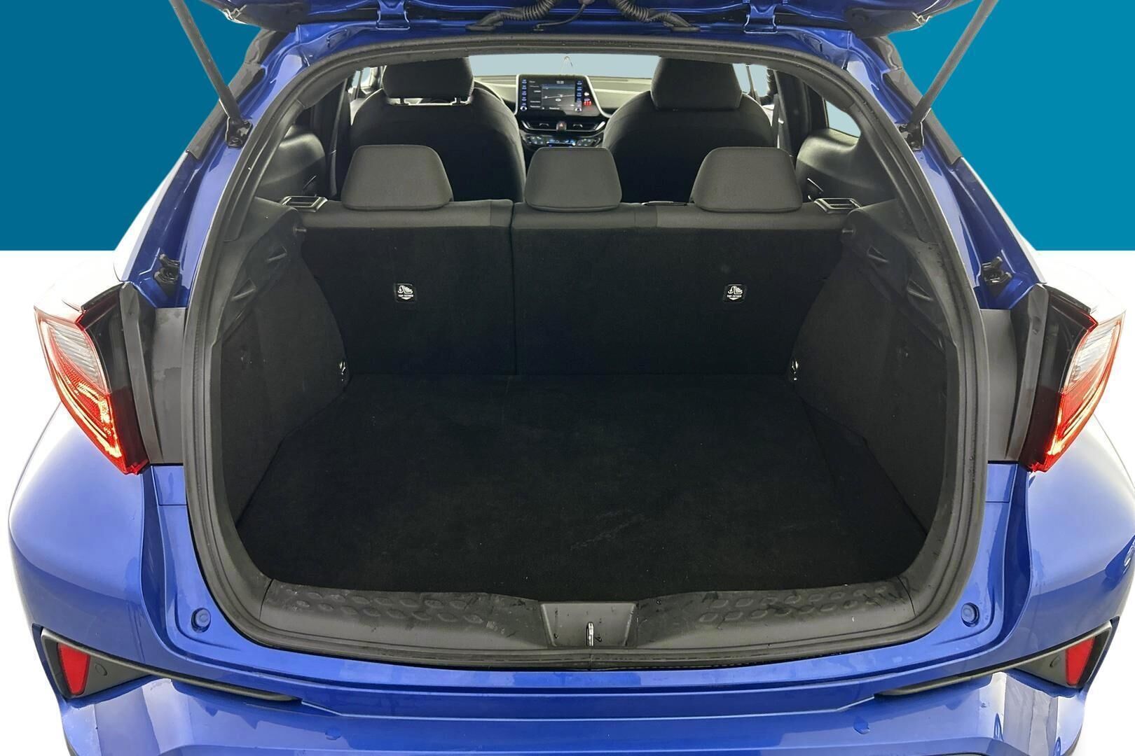 Toyota C-HR iso kuva 11