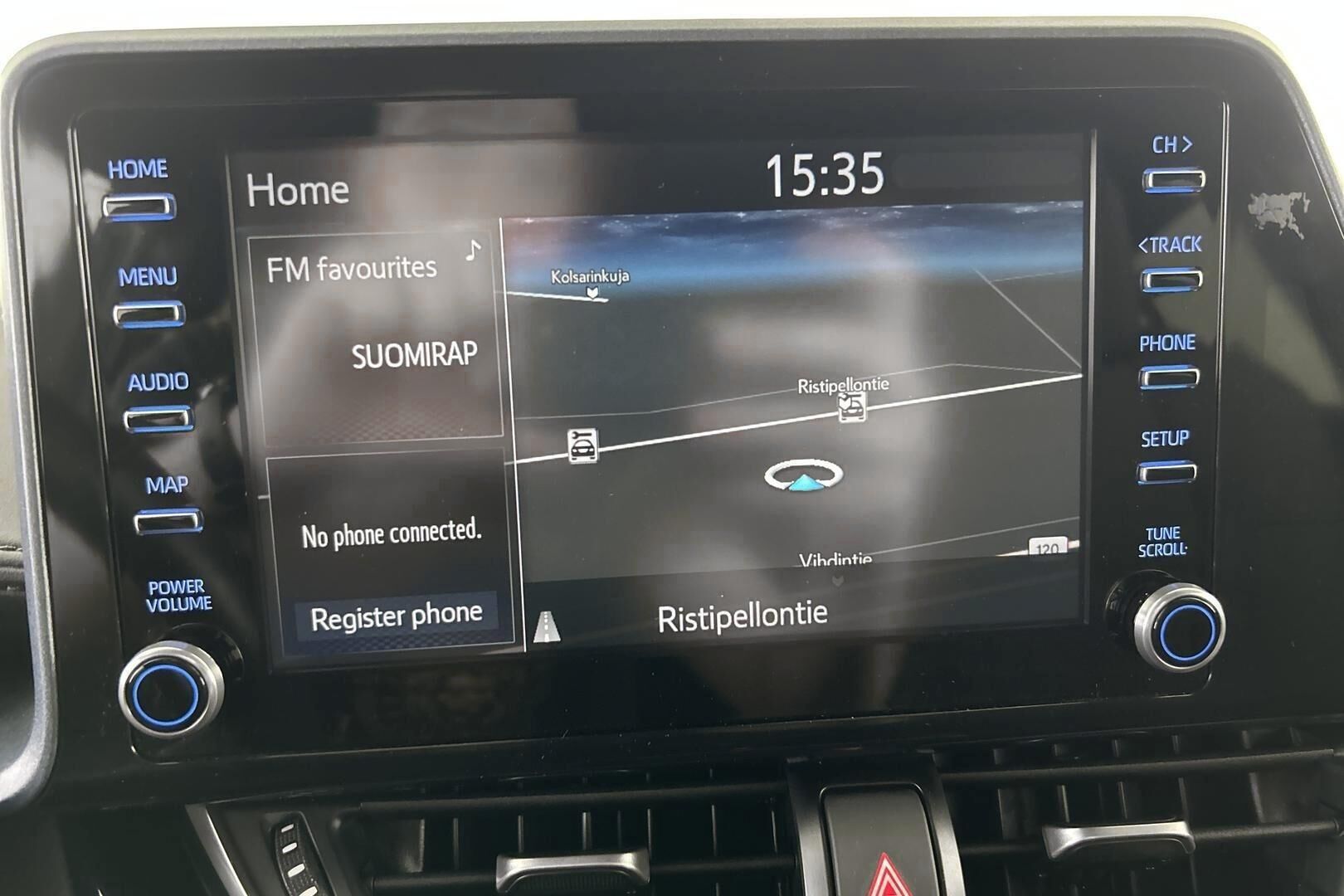 Toyota C-HR iso kuva 14