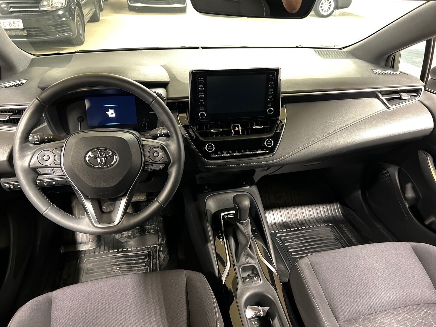 Toyota Corolla iso kuva 9