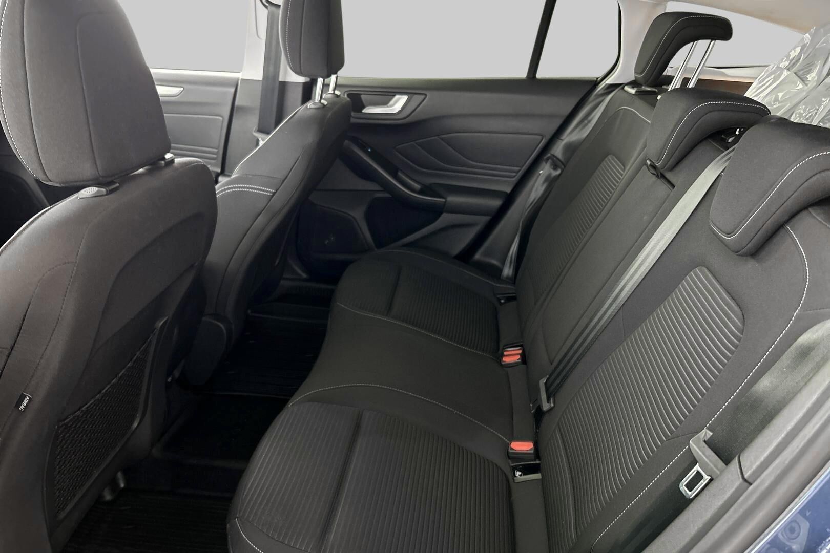 Ford Focus iso kuva 10