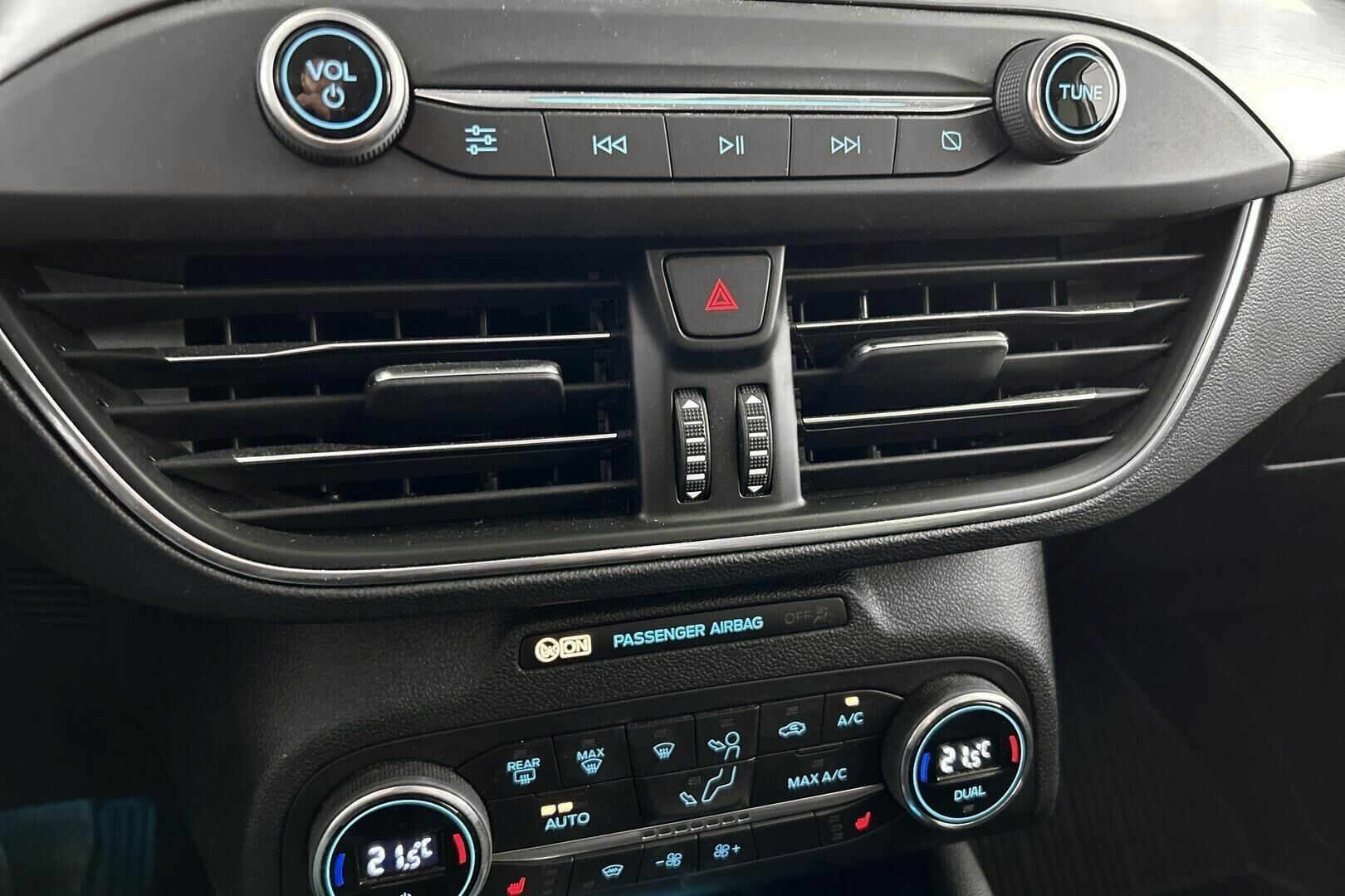 Ford Focus iso kuva 19