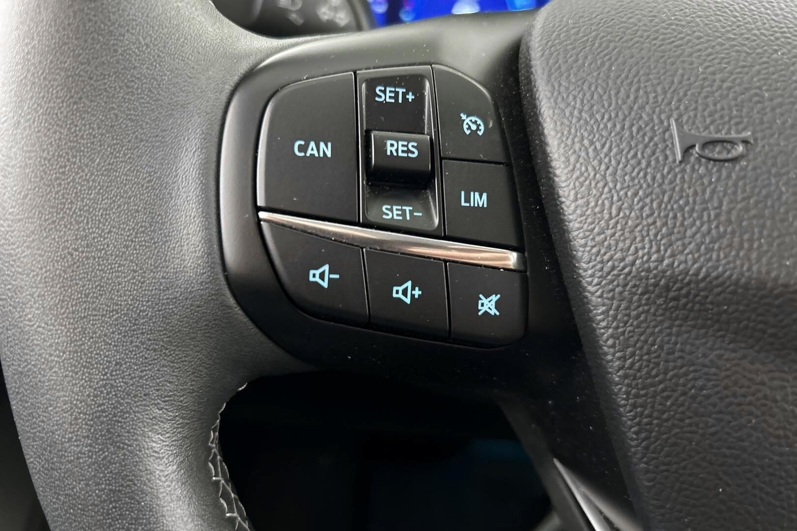 Ford Focus iso kuva 22