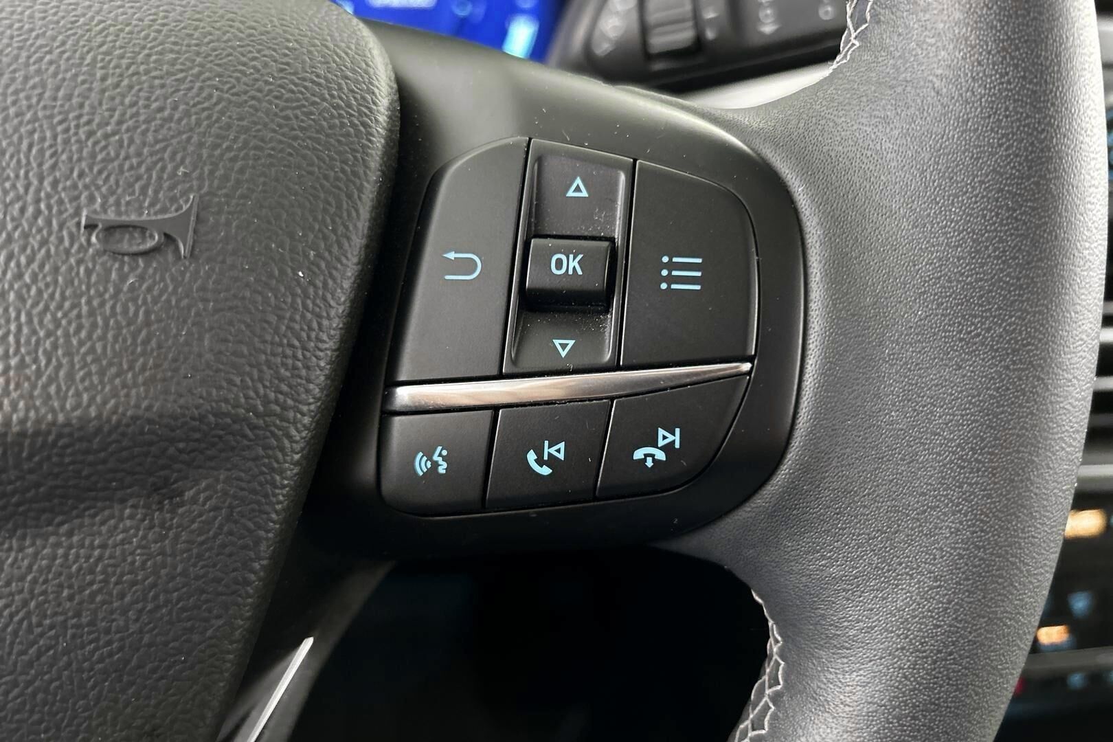 Ford Focus iso kuva 23