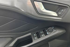 Ford Focus esikatselu 25