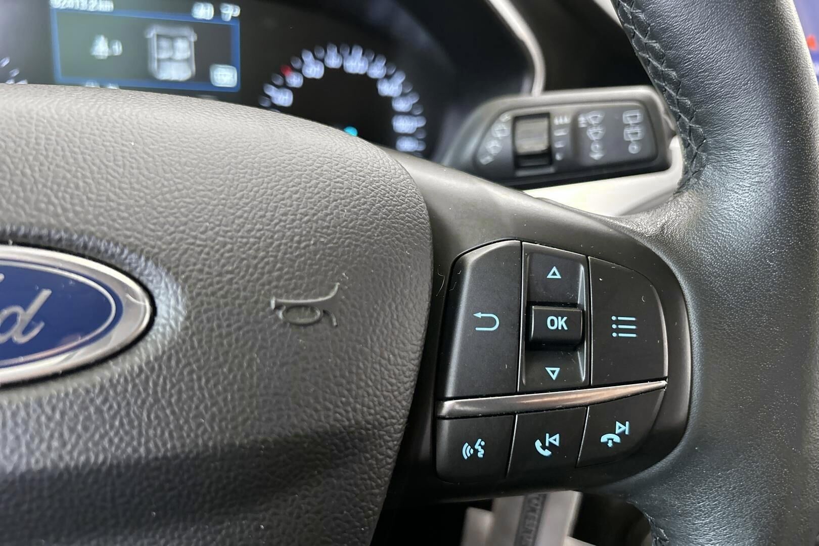 Ford Focus iso kuva 22