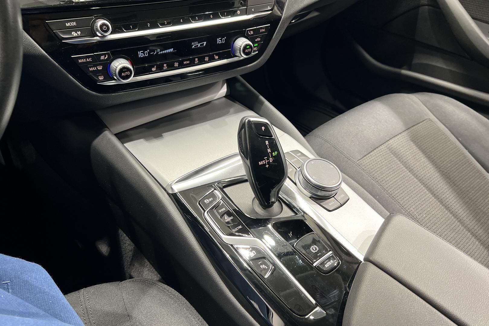 BMW 5-sarja iso kuva 31