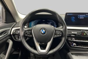 BMW 5-sarja esikatselu 38