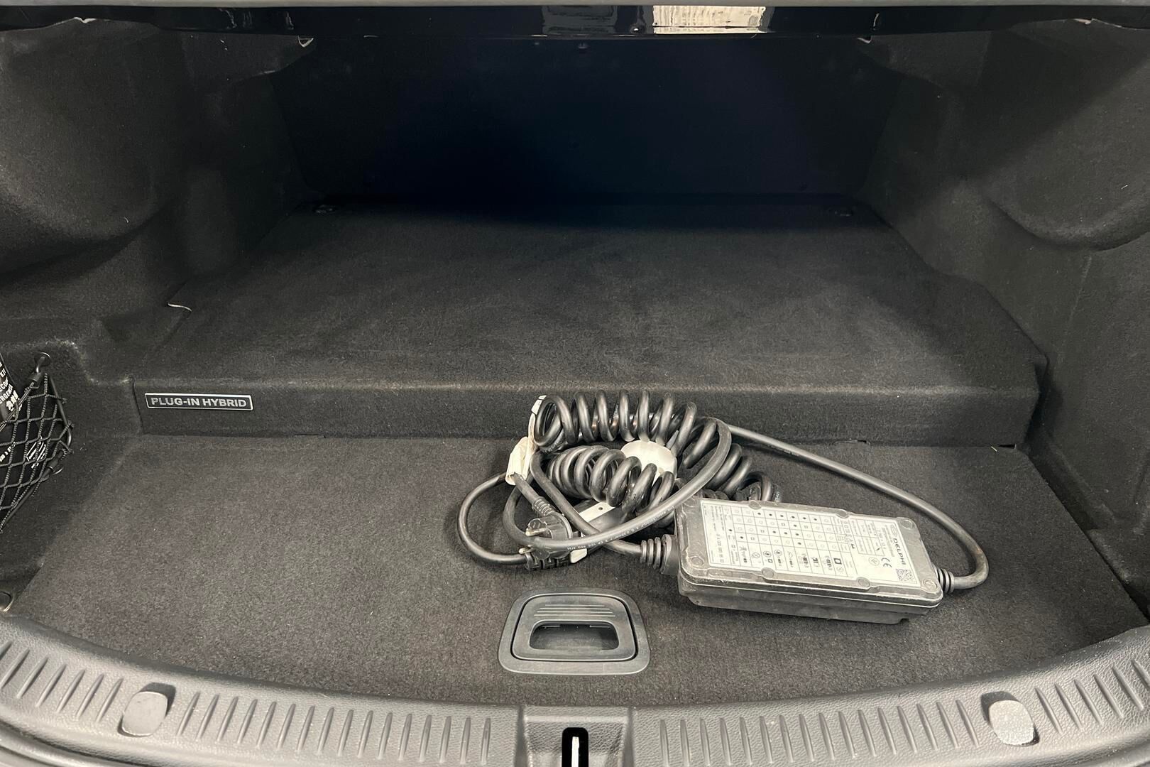 Mercedes-Benz E iso kuva 4