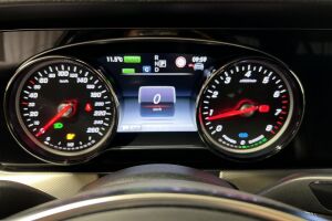 Mercedes-Benz E esikatselu 5