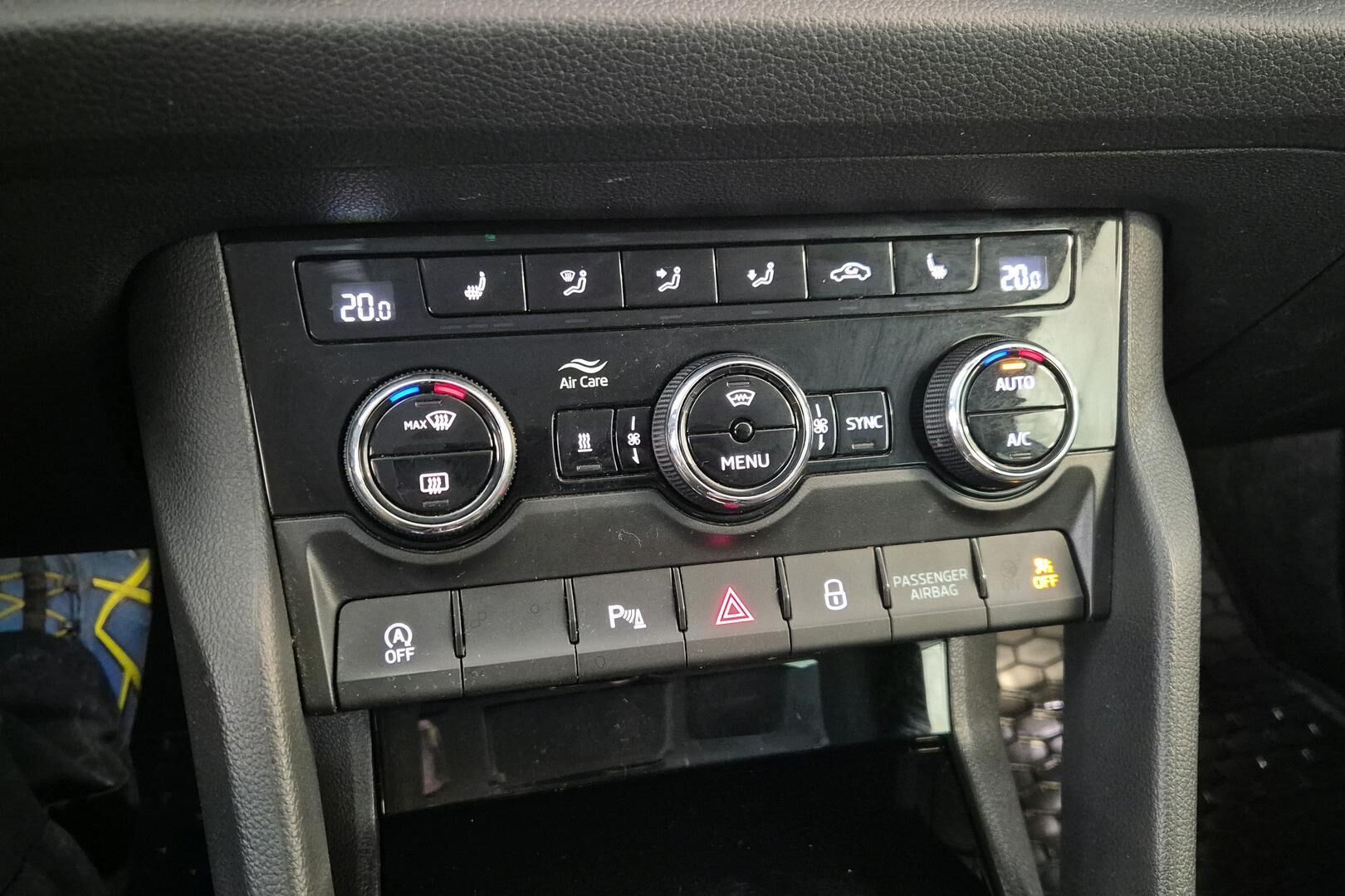 SKODA KODIAQ iso kuva 15