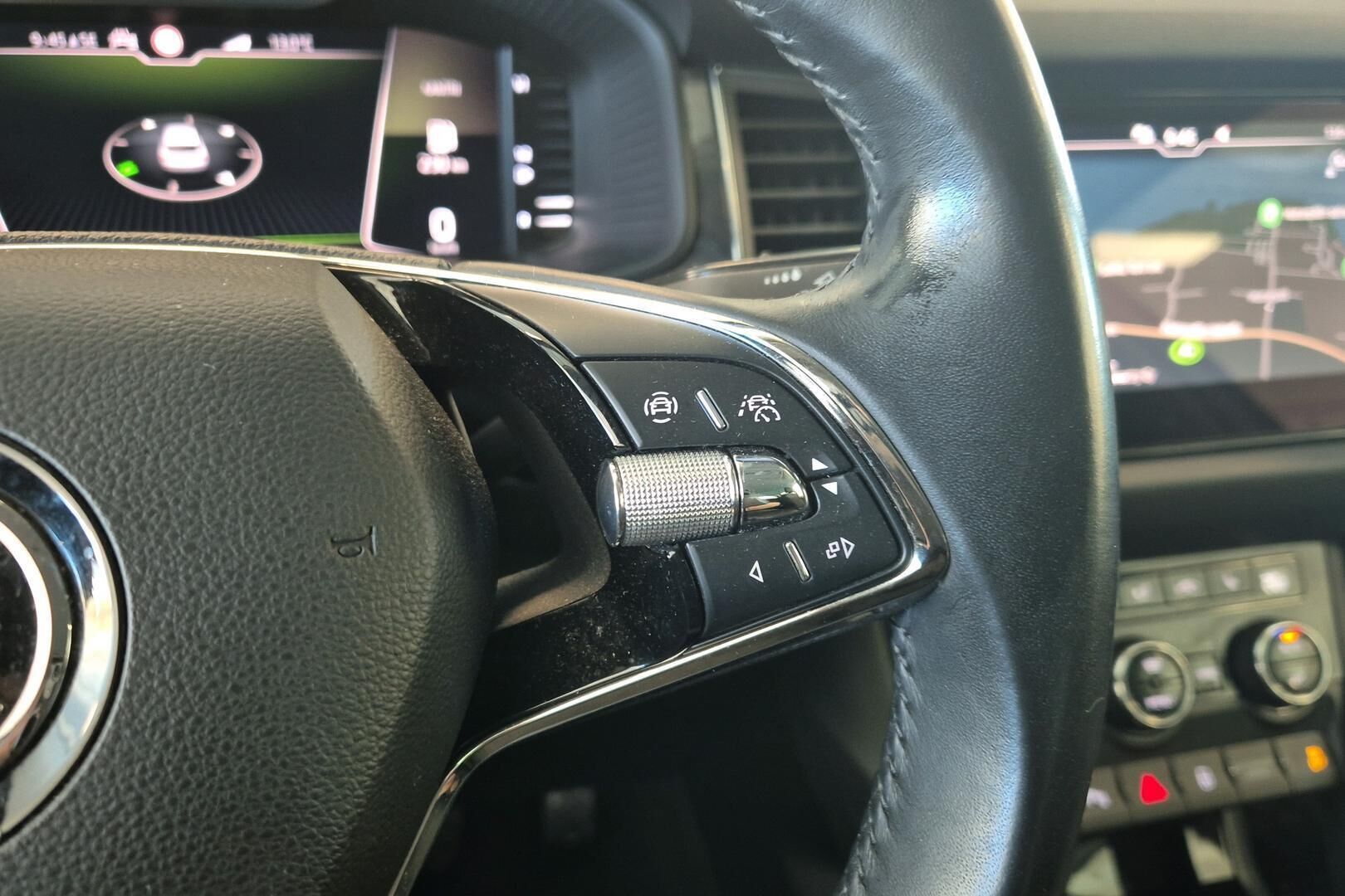 SKODA KODIAQ iso kuva 16