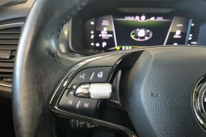 SKODA KODIAQ esikatselu 17