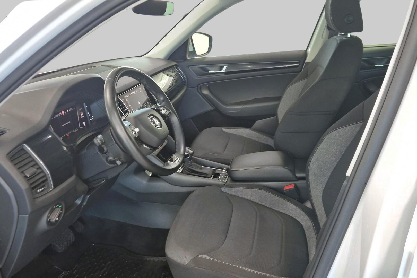 SKODA KODIAQ iso kuva 8