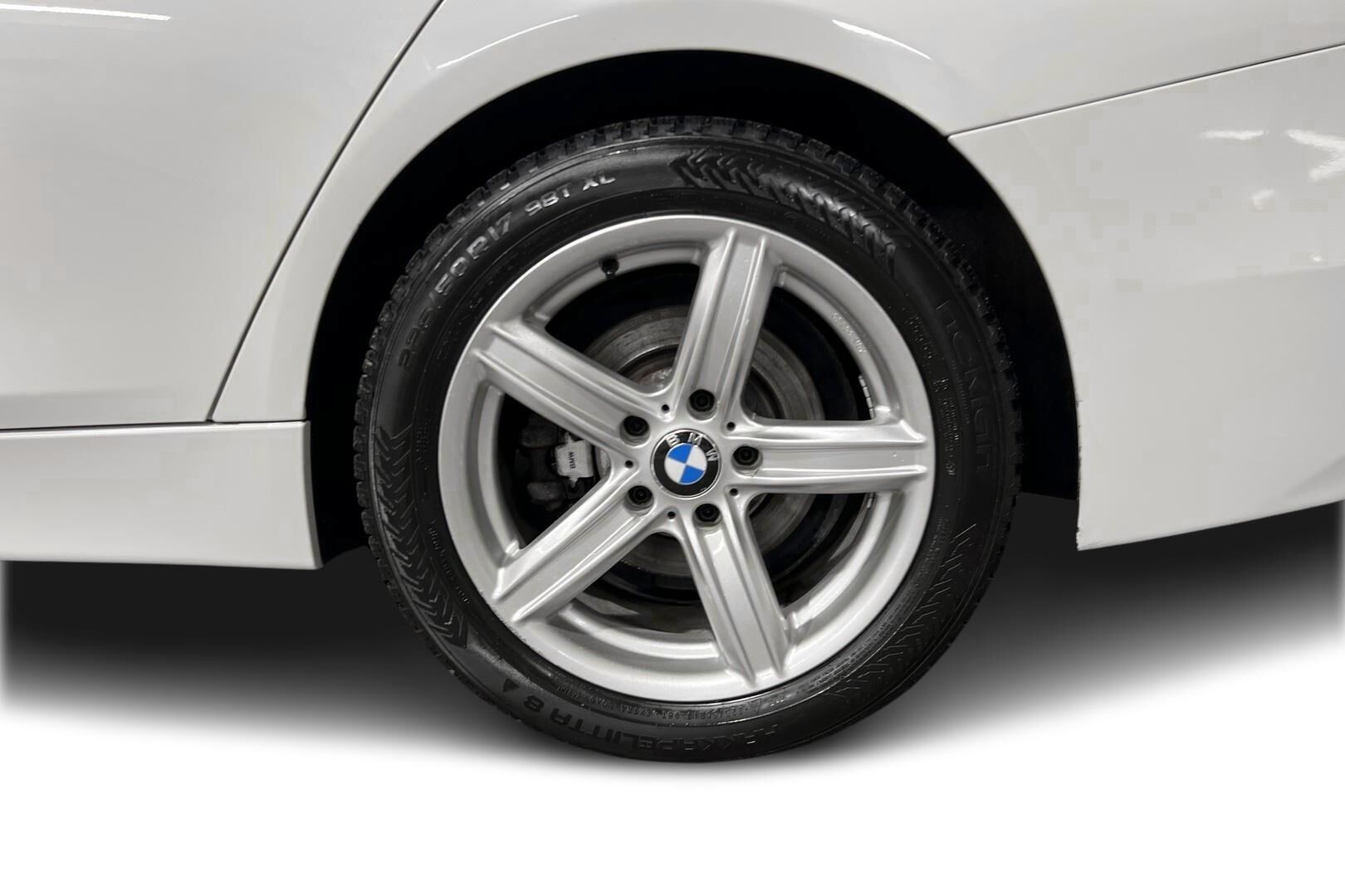 BMW 3-sarja iso kuva 13