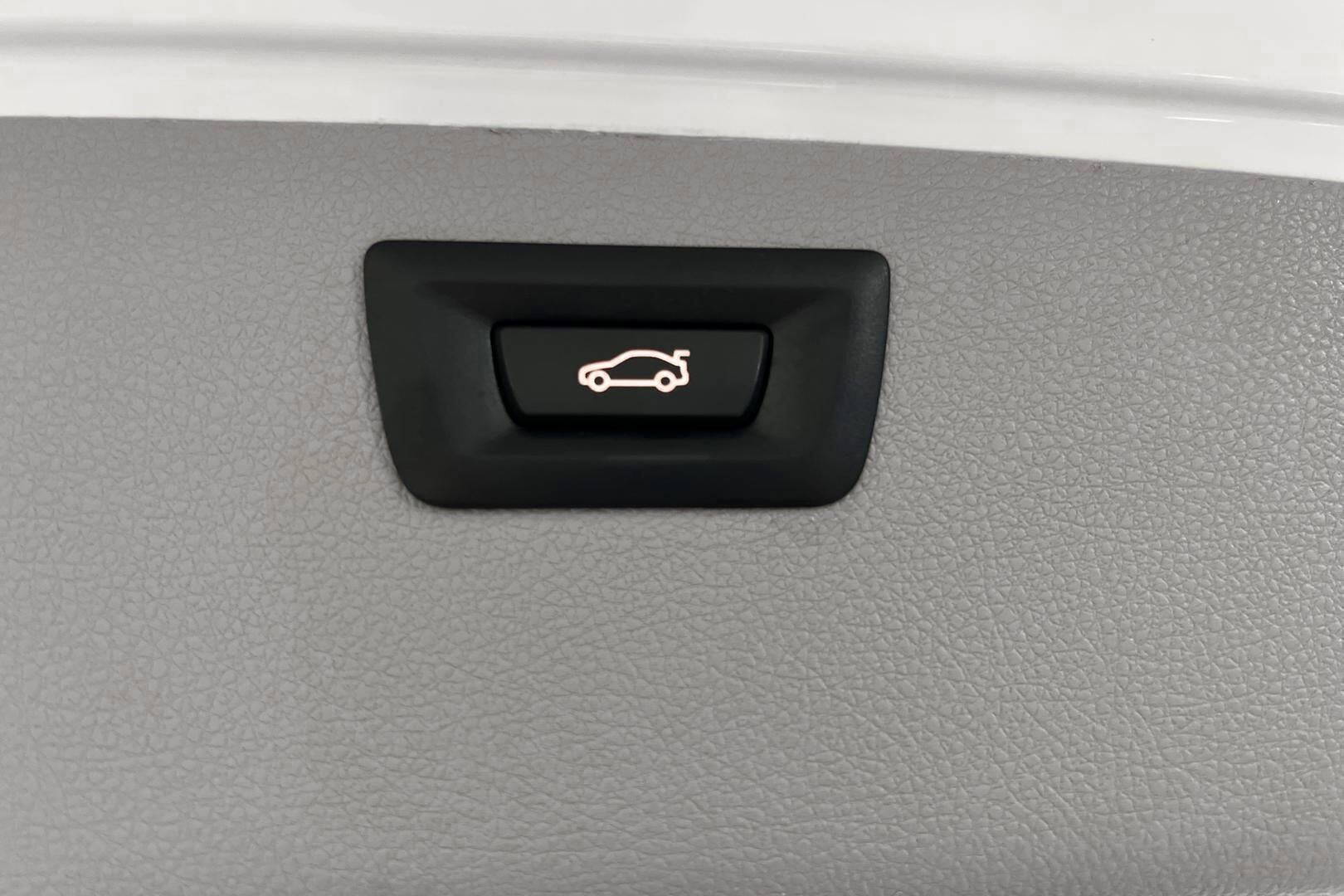 BMW 3-sarja iso kuva 14