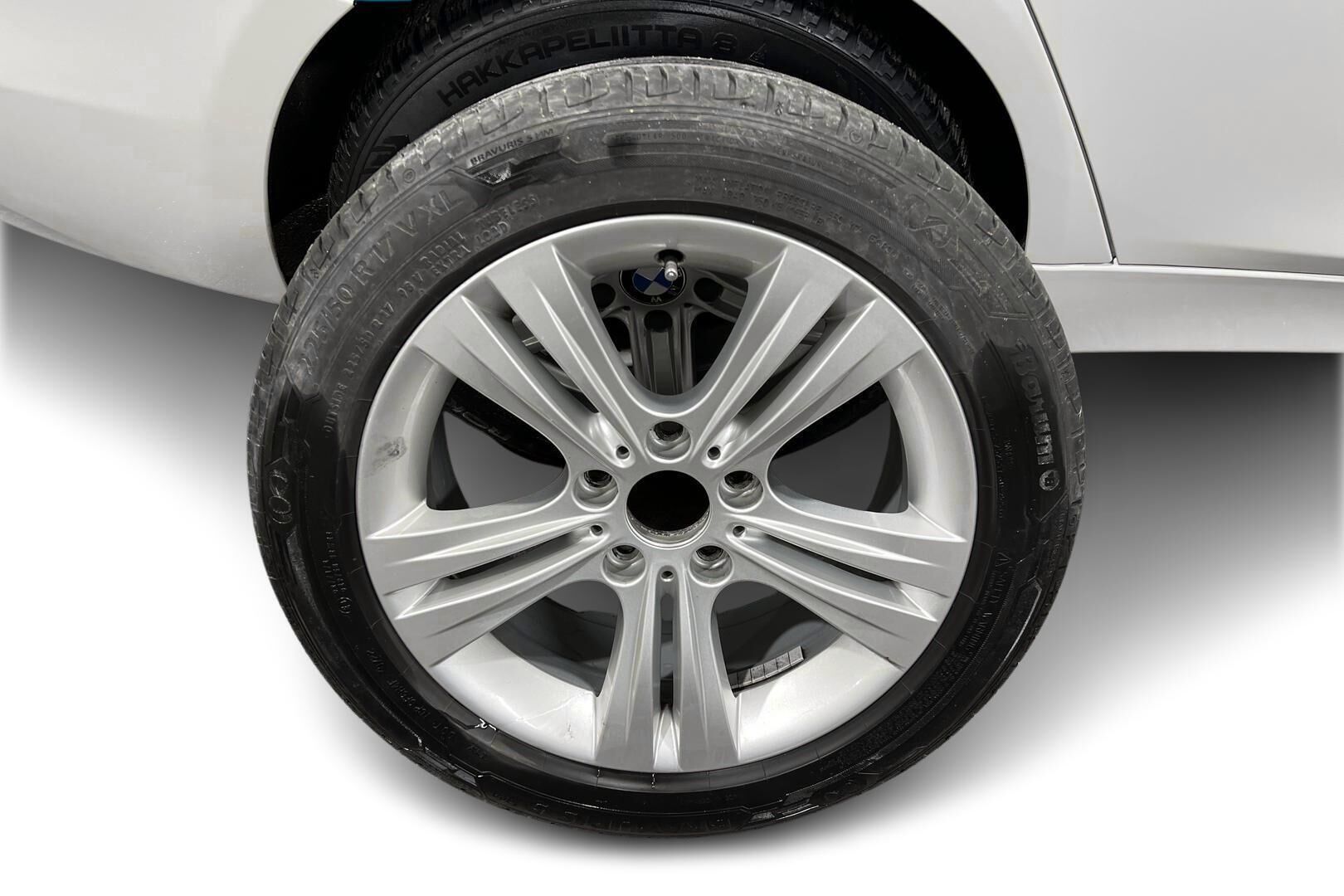 BMW 3-sarja iso kuva 19