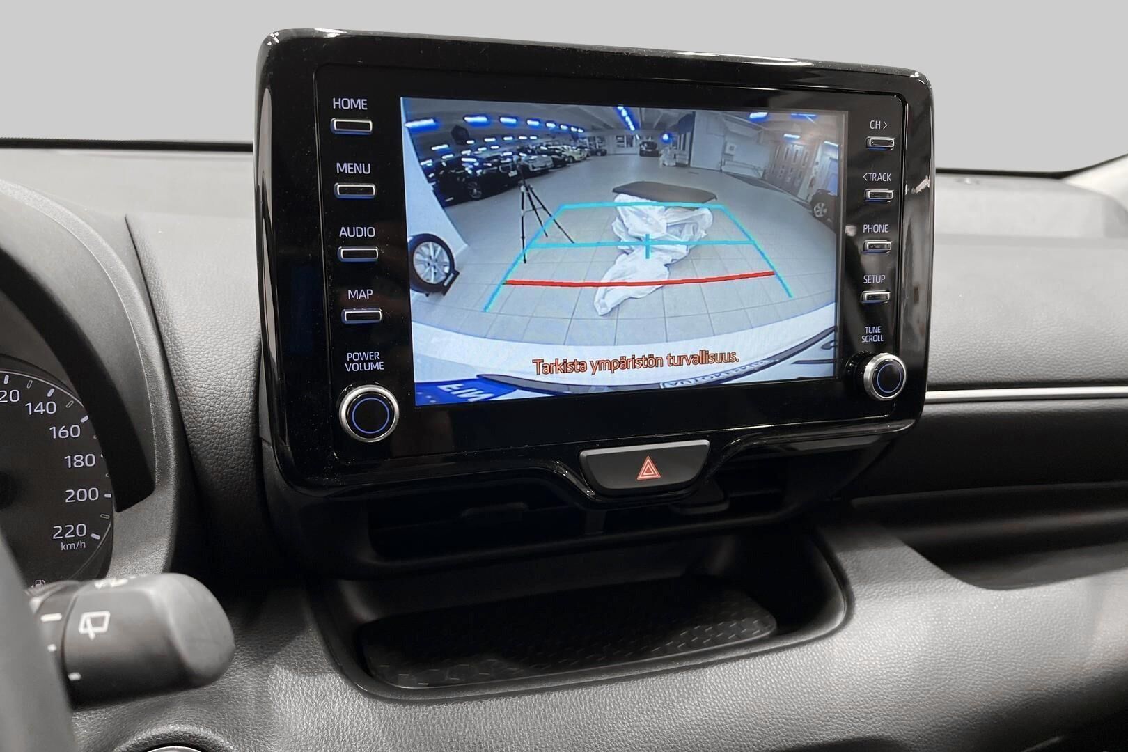 Toyota Yaris iso kuva 16