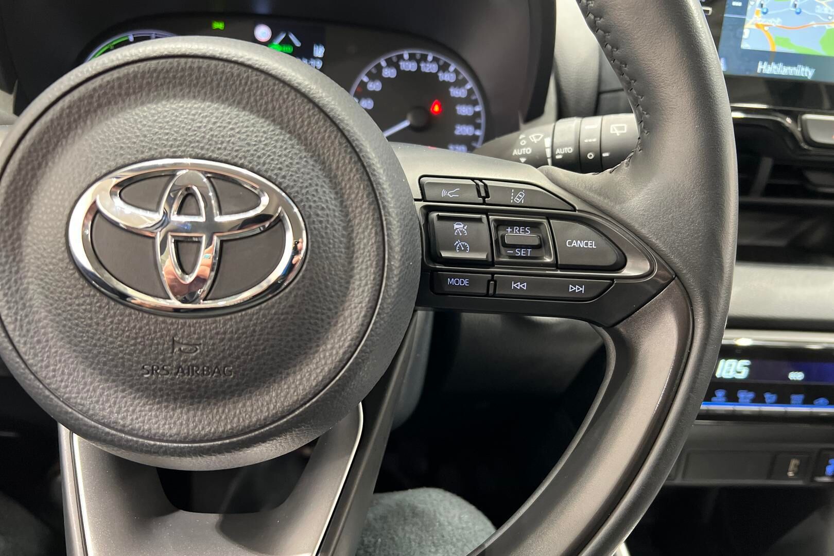 Toyota Yaris iso kuva 21