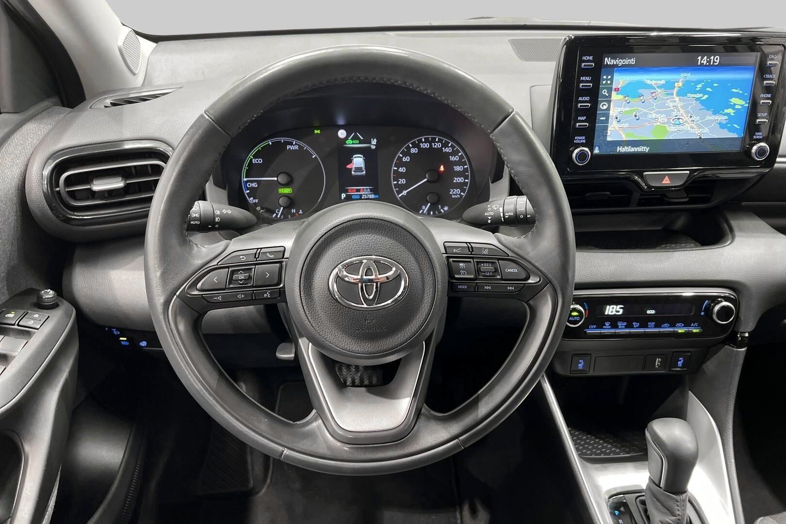 Toyota Yaris iso kuva 26