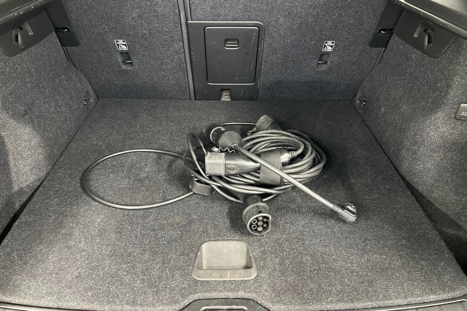 Volvo XC40 iso kuva 12