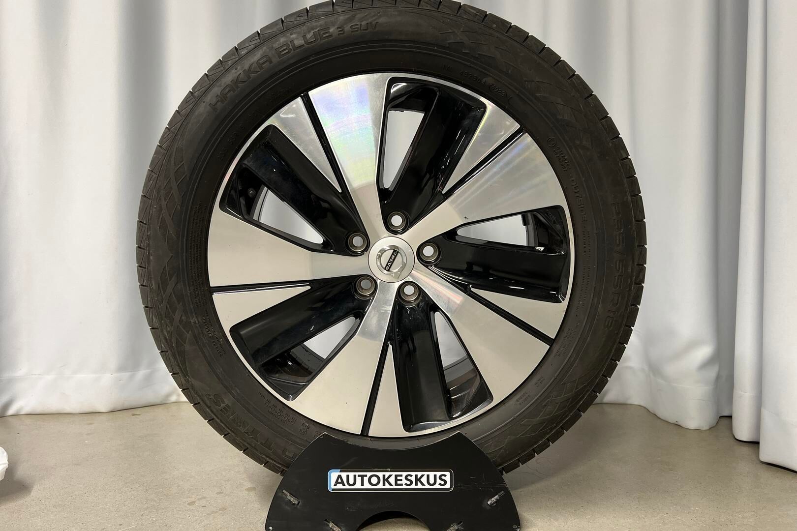 Volvo XC40 iso kuva 19