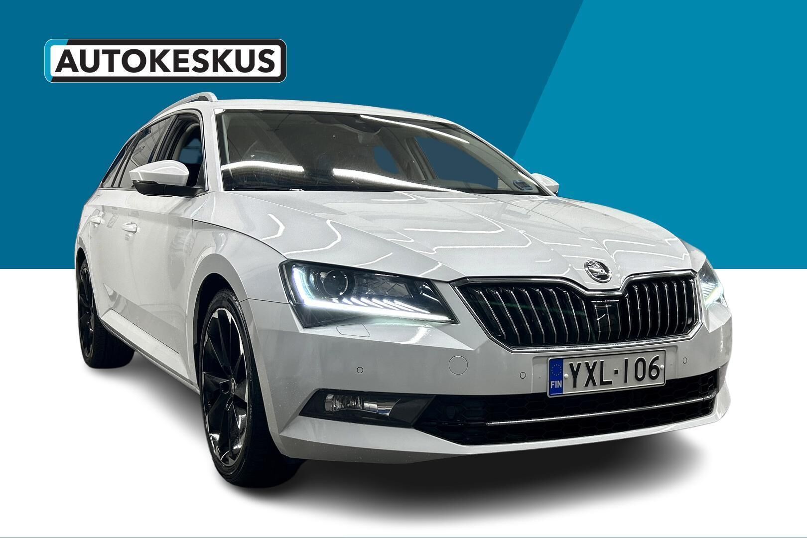 Skoda Superb iso kuva 2