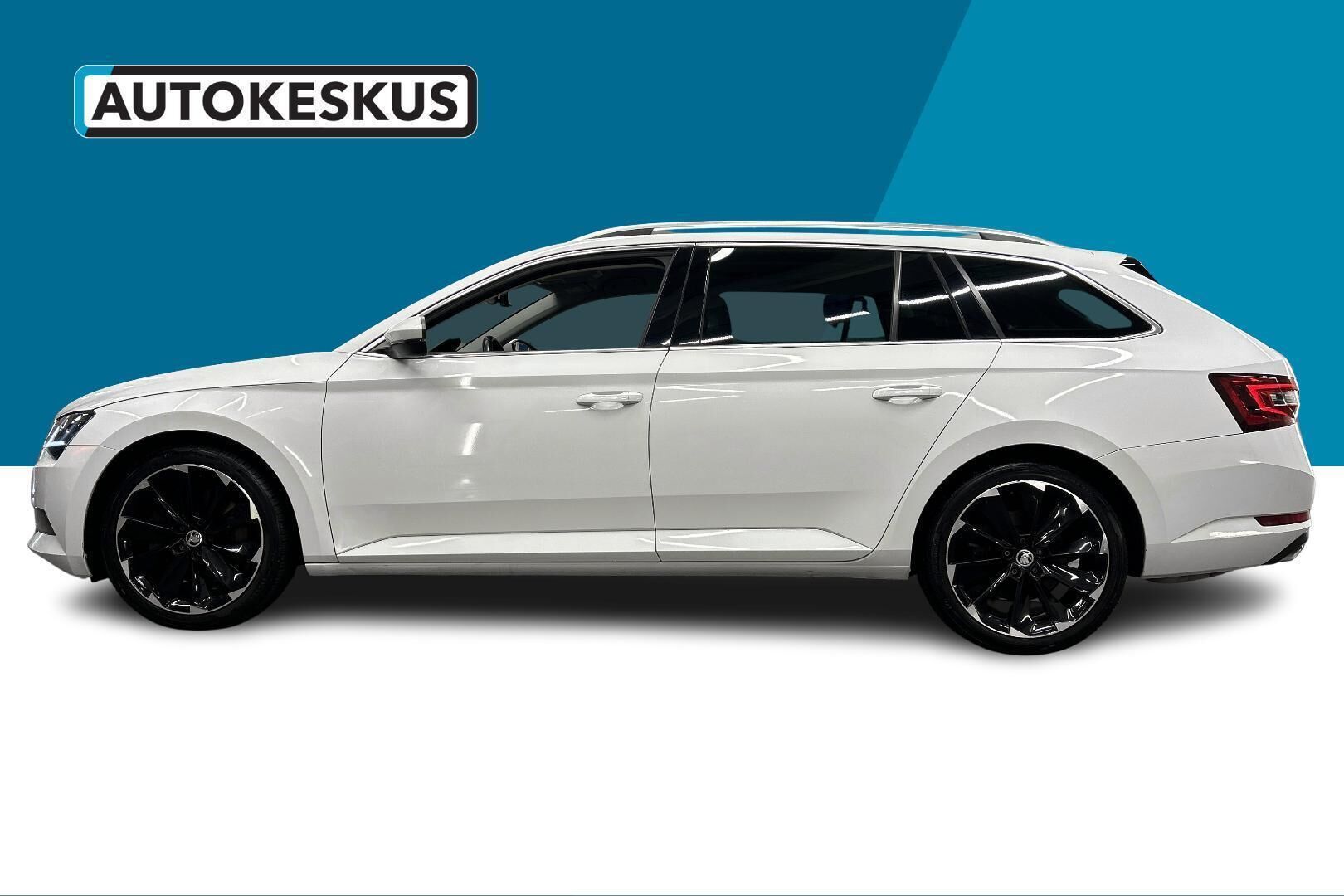 Skoda Superb iso kuva 7