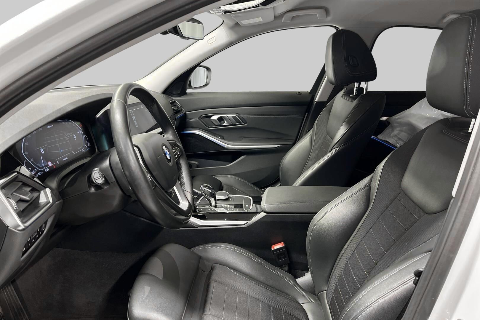 BMW 3-sarja iso kuva 8