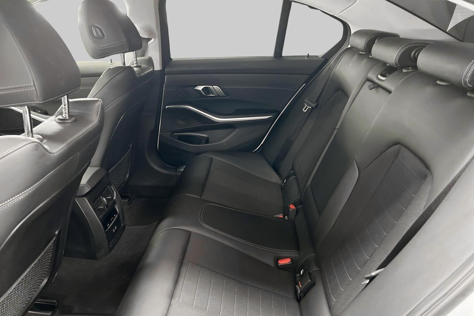 BMW 3-sarja iso kuva 9