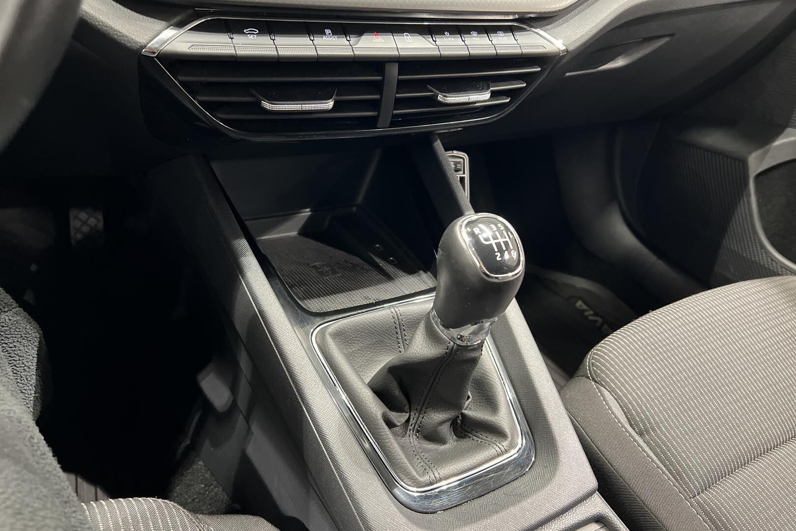 Skoda Octavia iso kuva 25