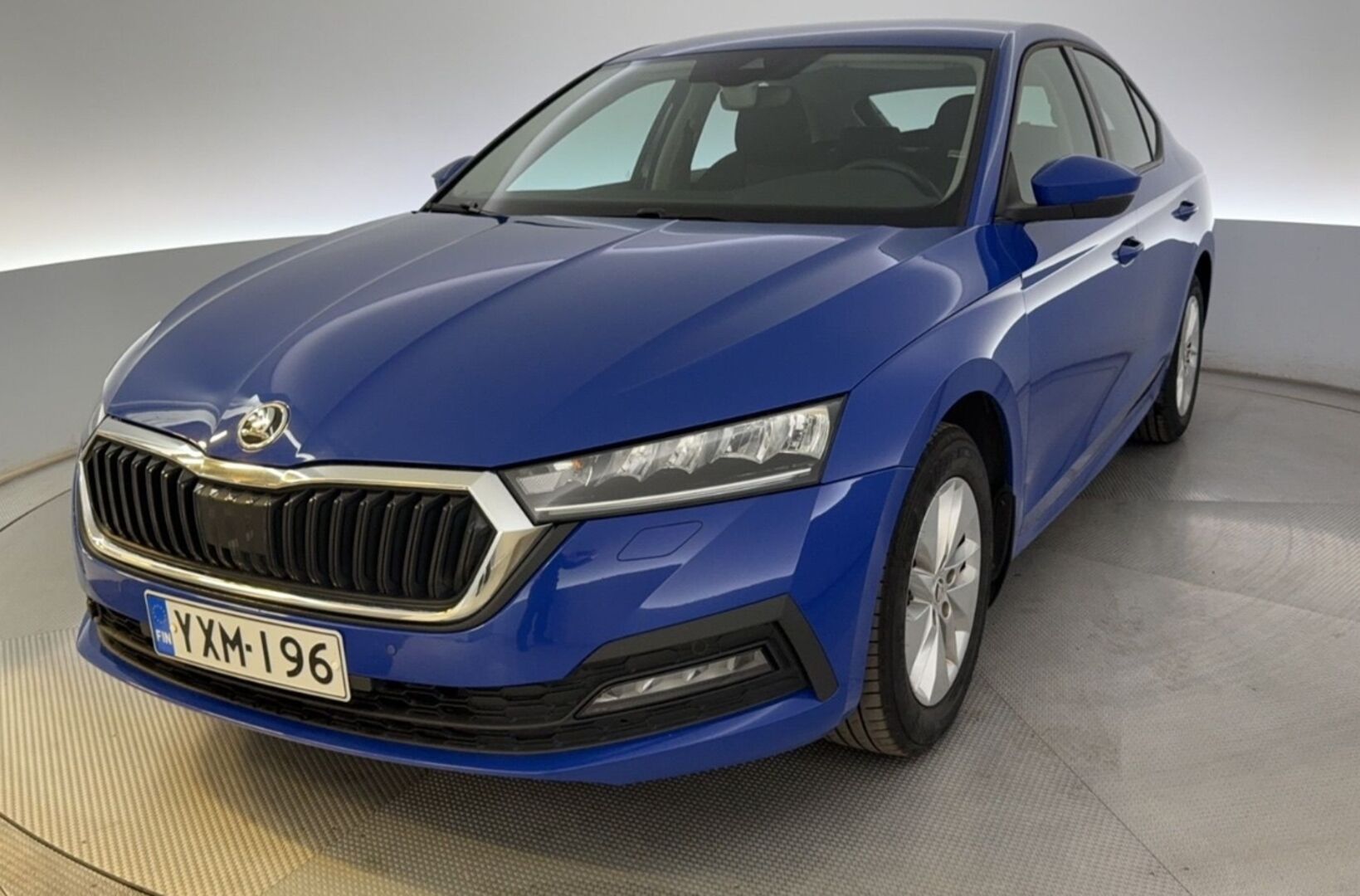 Skoda Octavia iso kuva 8