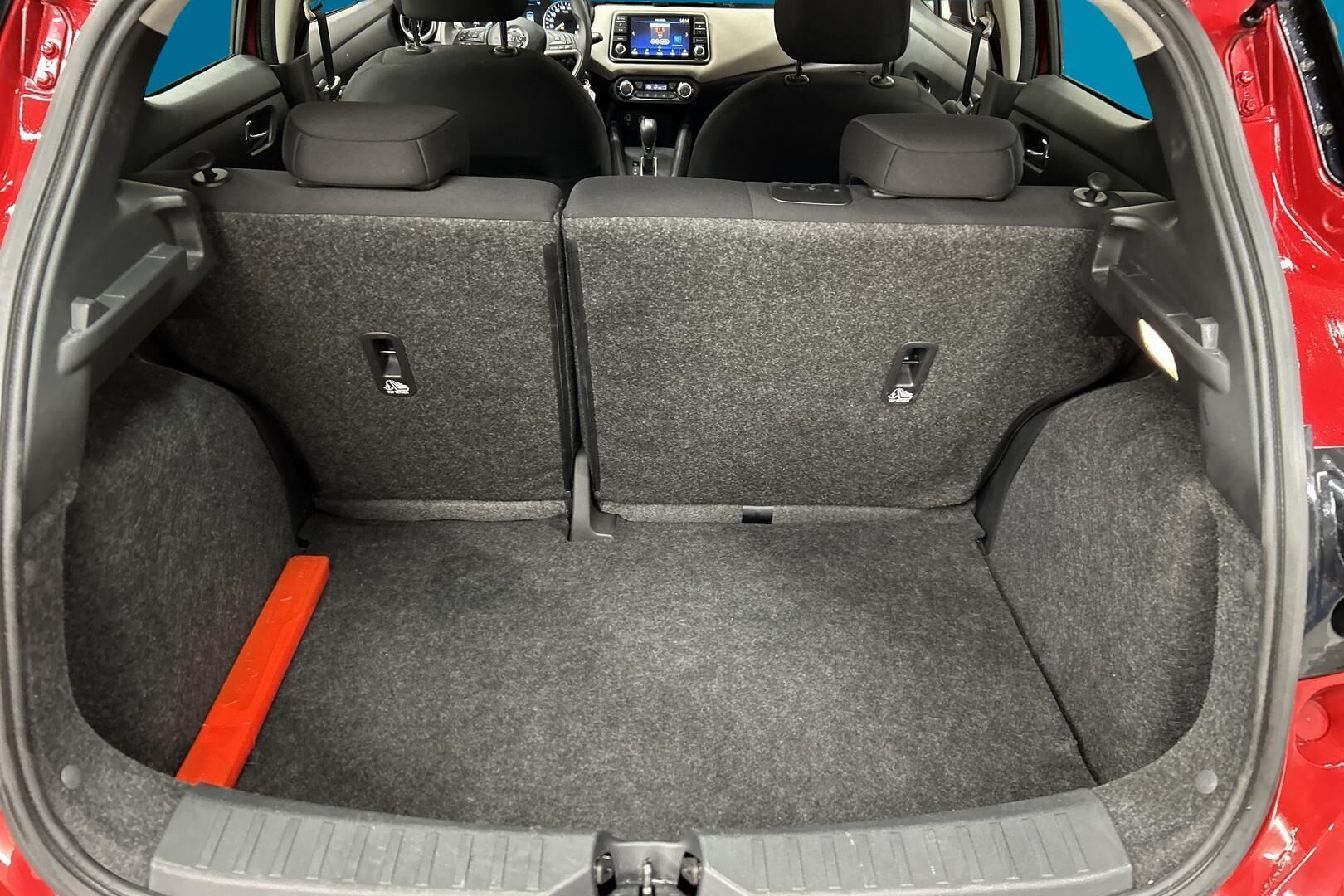 Nissan Micra iso kuva 12