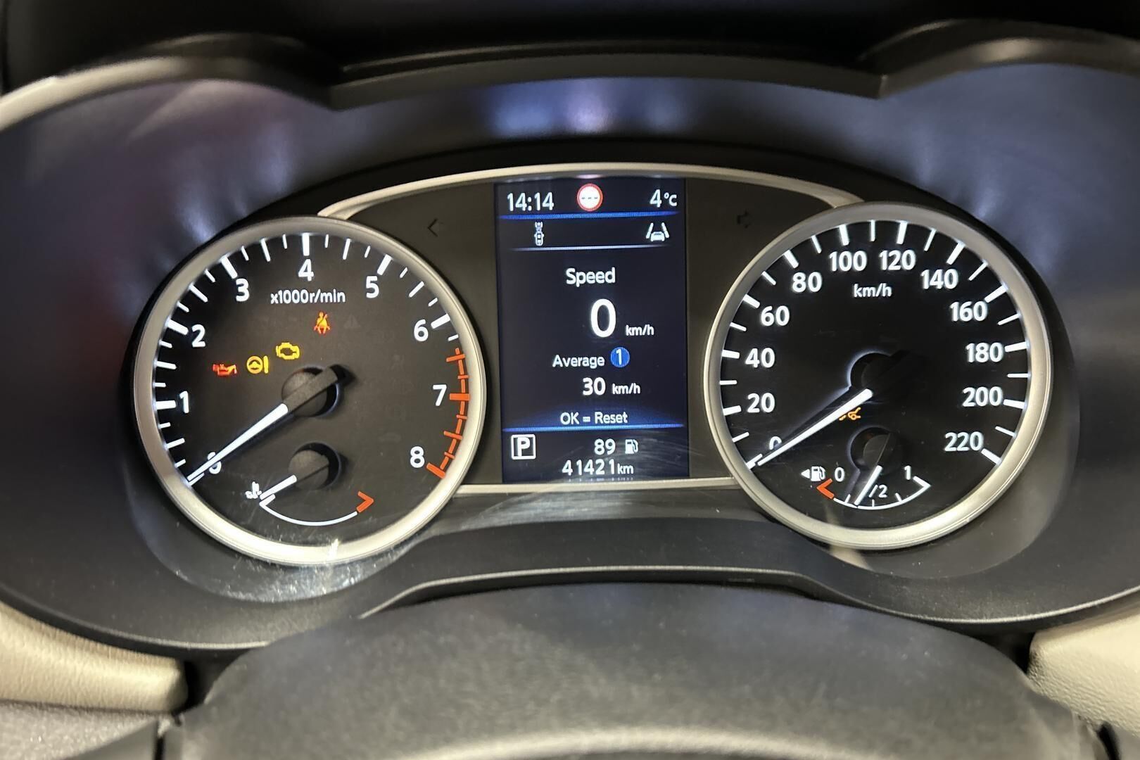 Nissan Micra iso kuva 14