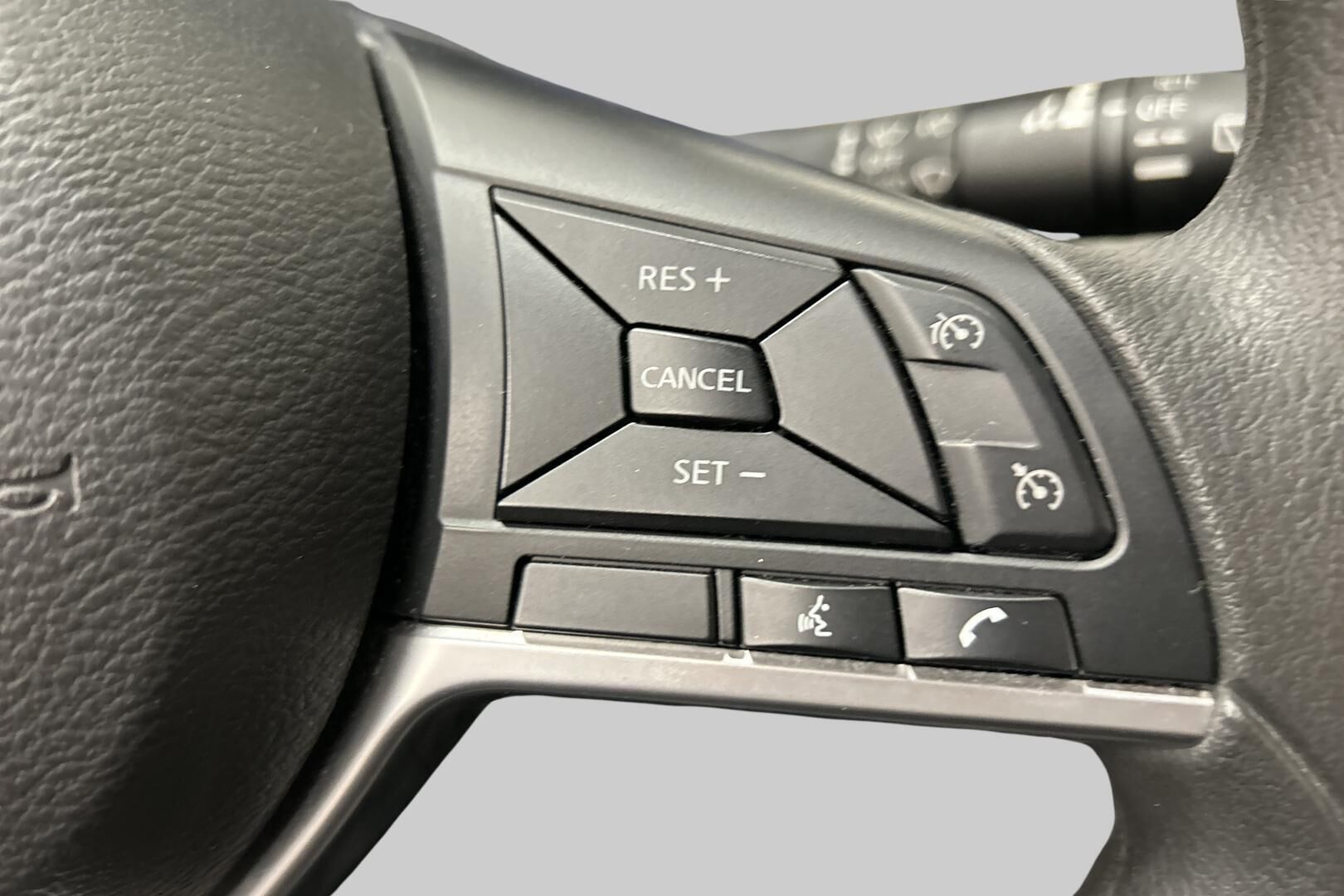 Nissan Micra iso kuva 17