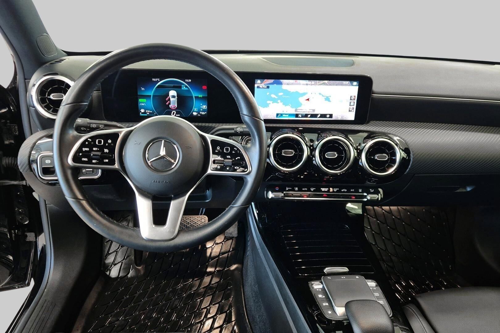 Mercedes-Benz A iso kuva 6