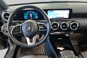 Mercedes-Benz A esikatselu 10