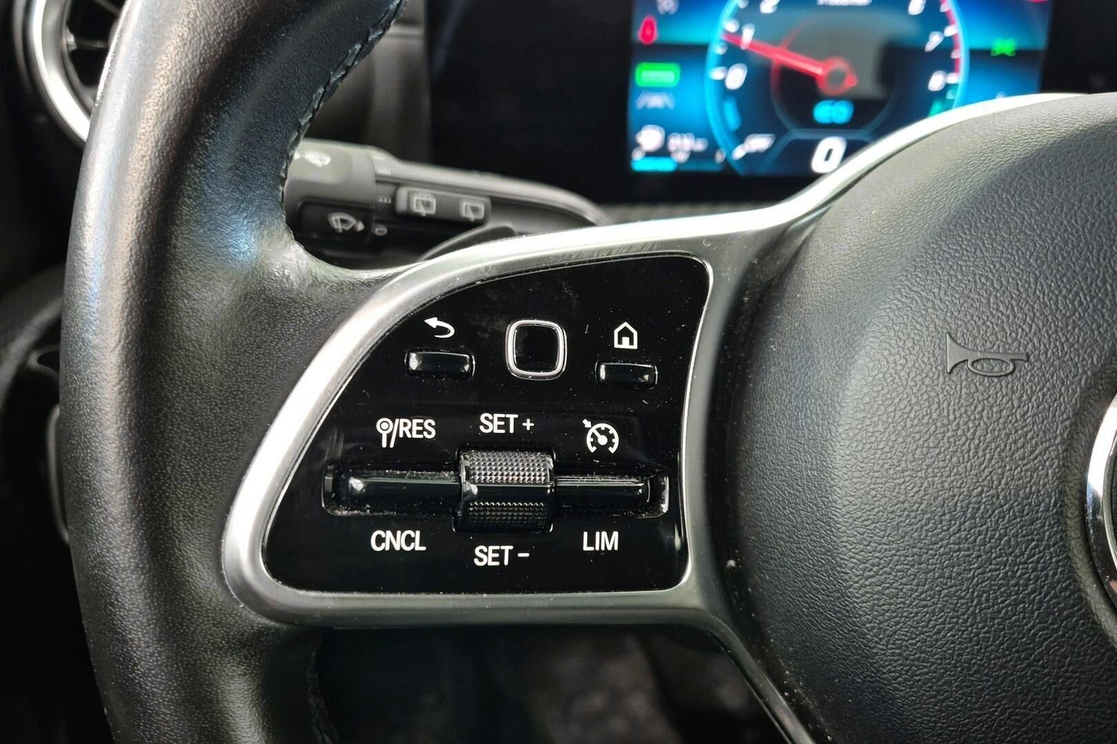 Mercedes-Benz A iso kuva 10