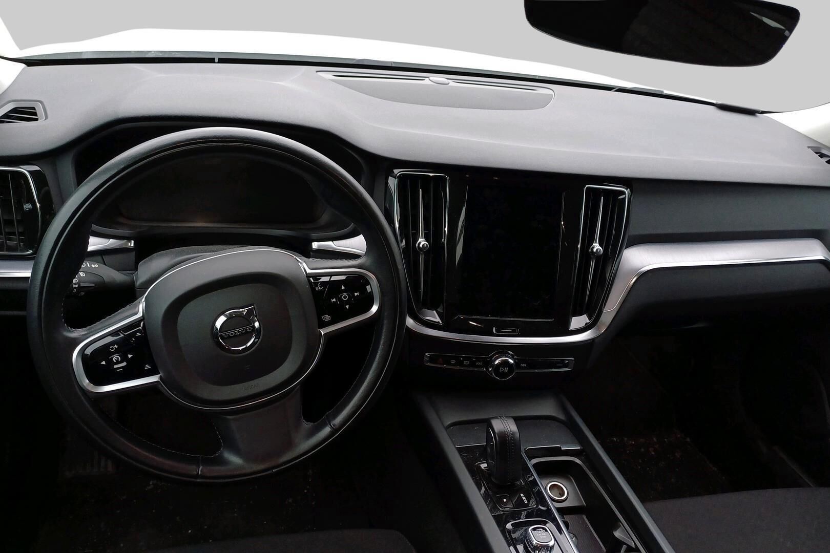 Volvo V60 iso kuva 2