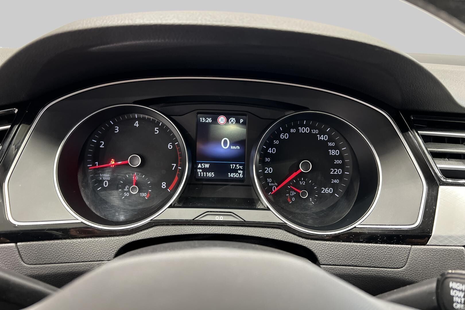 Volkswagen Passat iso kuva 6