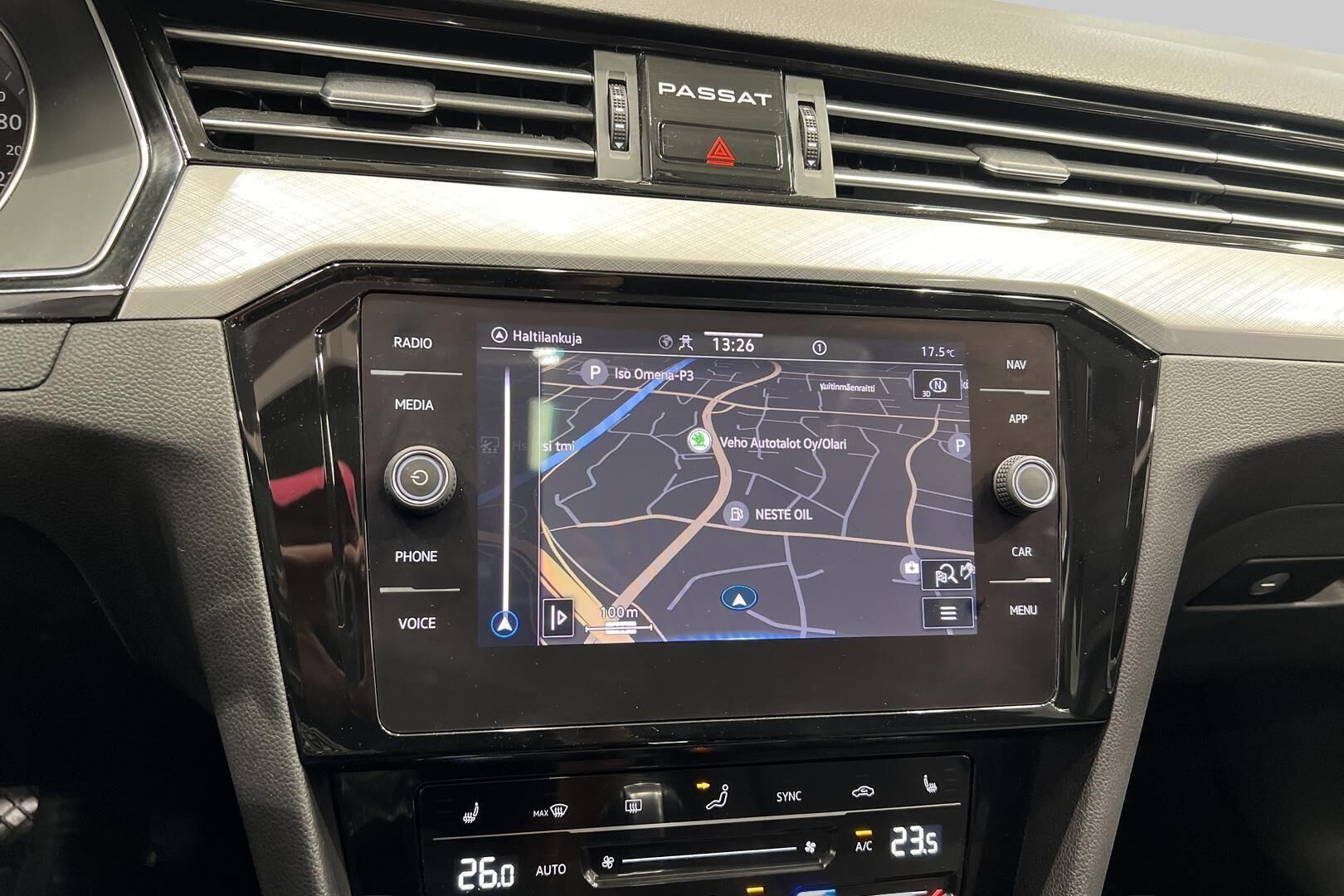 Volkswagen Passat iso kuva 7