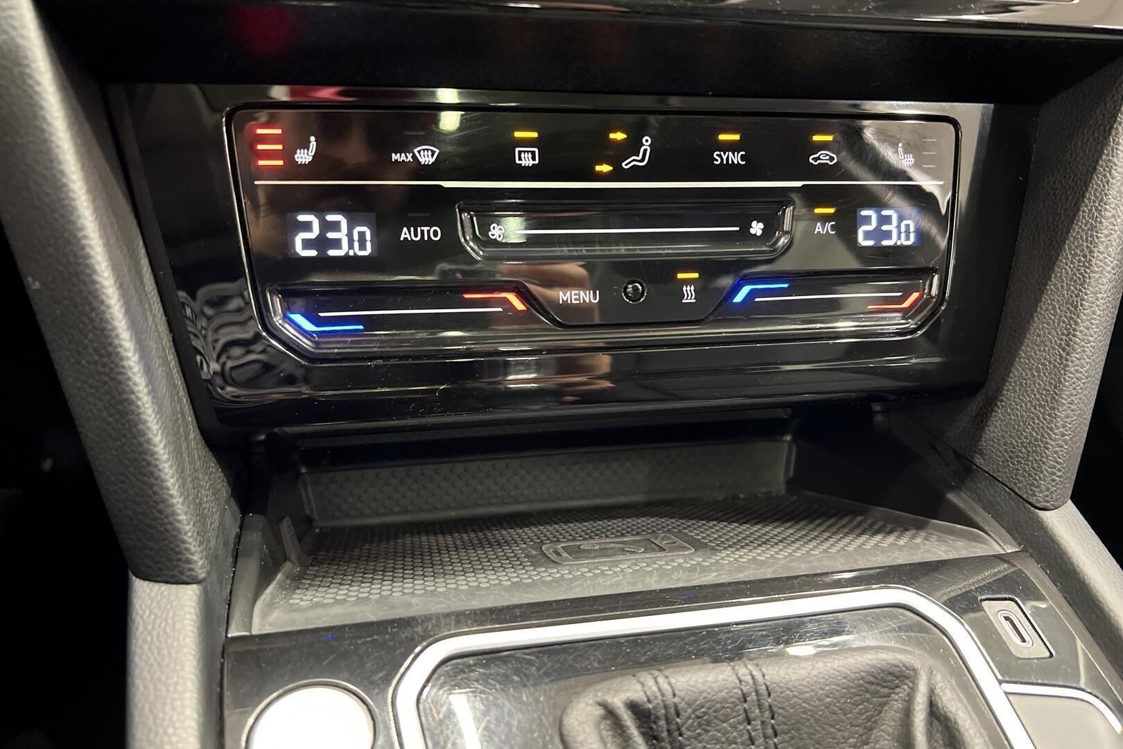 Volkswagen Passat iso kuva 27