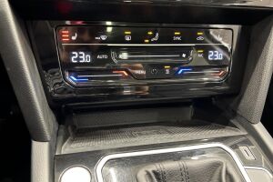 Volkswagen Passat esikatselu 27