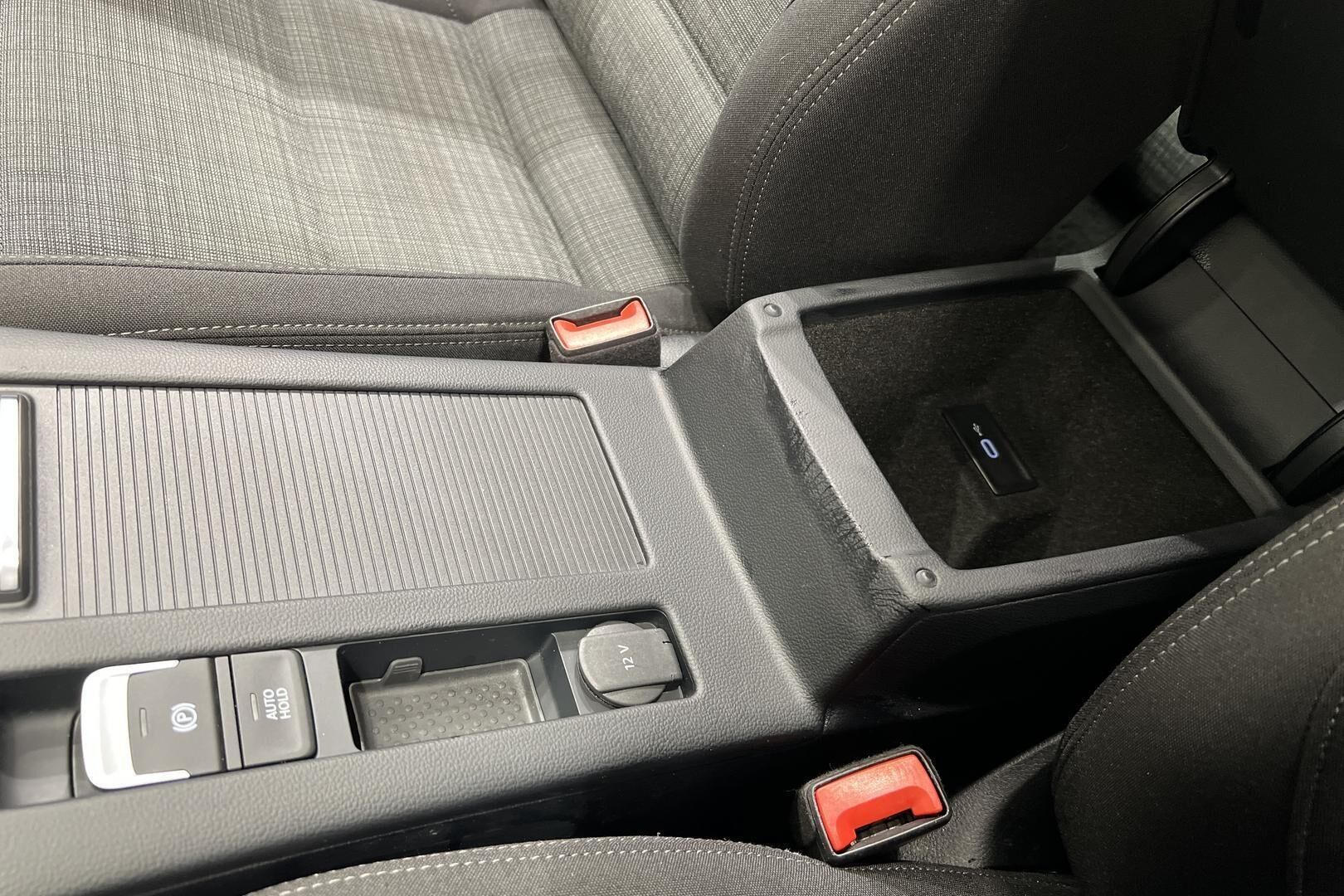 Volkswagen Passat iso kuva 28