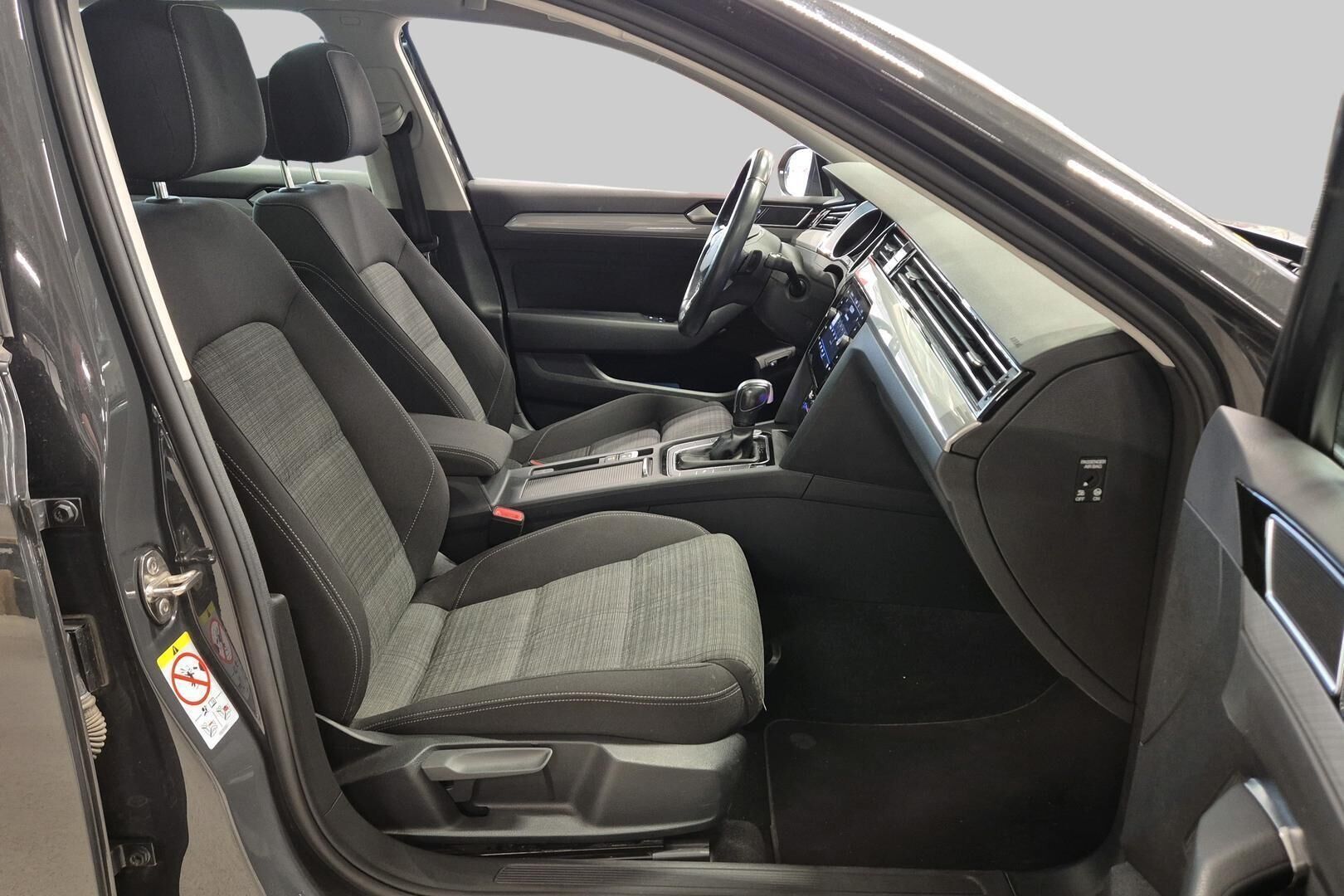 Volkswagen Passat iso kuva 4