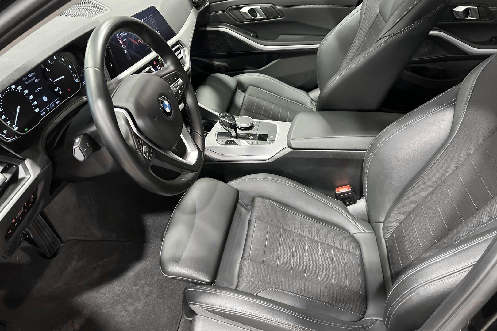 BMW 3-sarja iso kuva 8