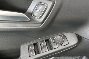 Ford Kuga esikatselu 12
