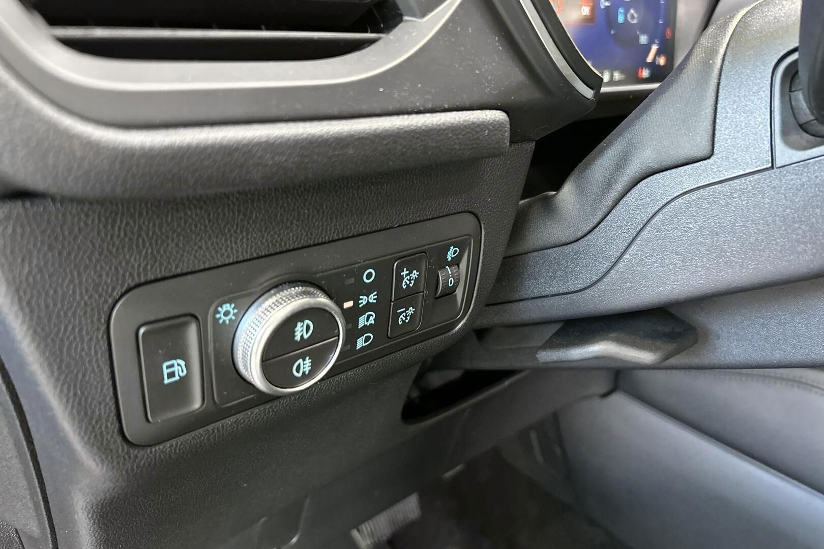 Ford Kuga iso kuva 13