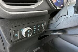 Ford Kuga esikatselu 13